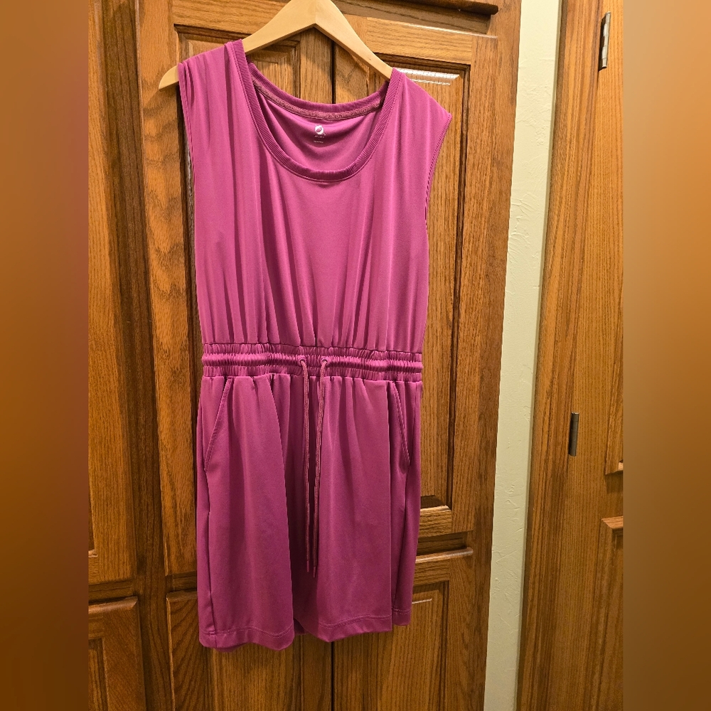Lou&gSleeveless Pink Dress with Drawstring Waist